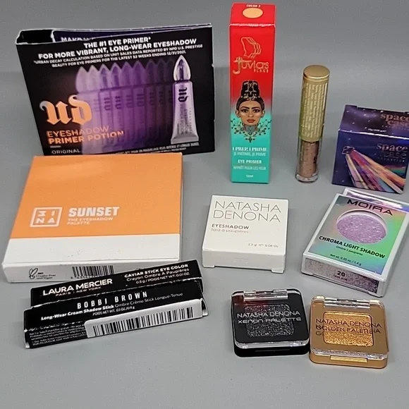 Eyeshadow 11 pc. Bundle - Picture 15 of 16